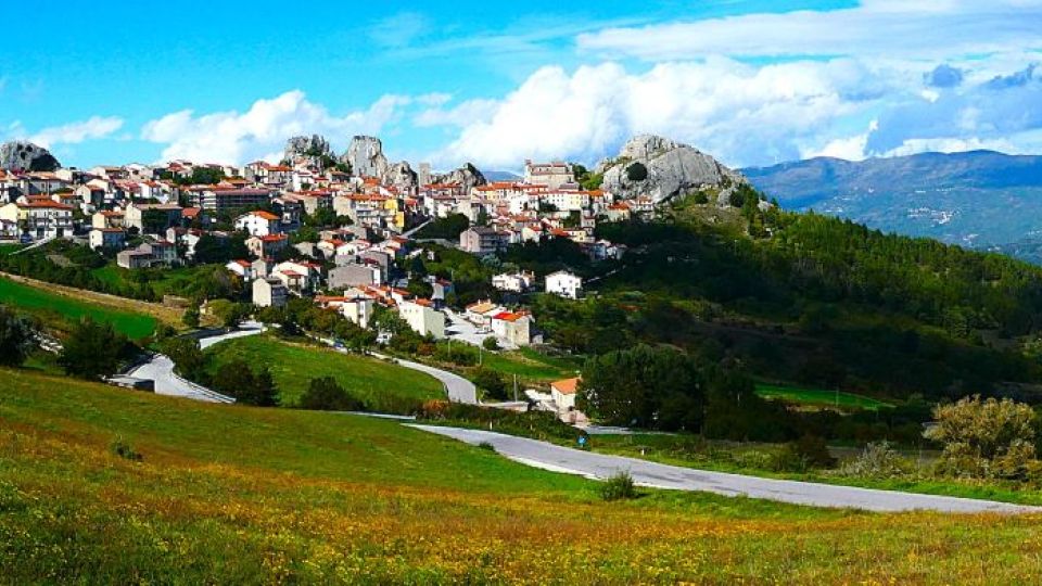 Cicloturismo in Molise, perdersi in bellezze millenarie, castelli, borghi autentici